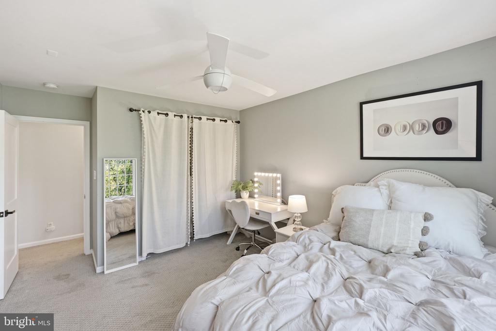 3523 HAMLET PLACE Unit: 501