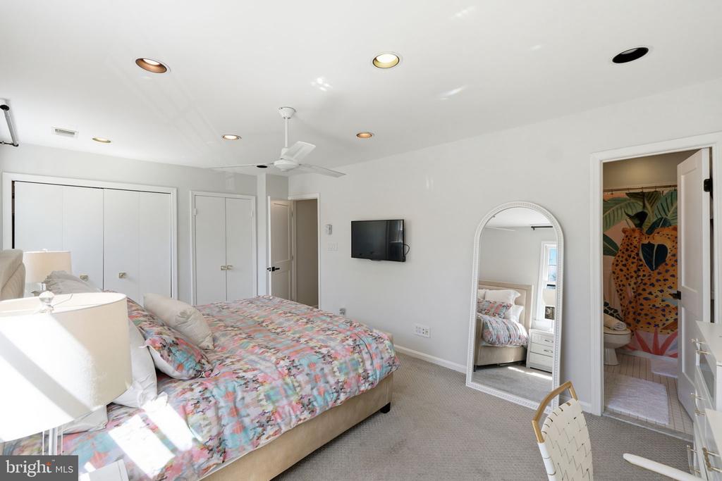 3523 HAMLET PLACE Unit: 501