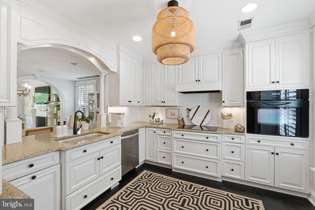 3523 HAMLET PLACE Unit: 501