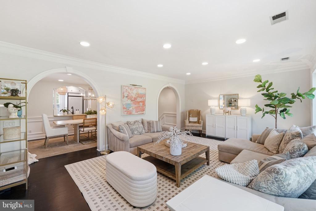 3523 HAMLET PLACE Unit: 501