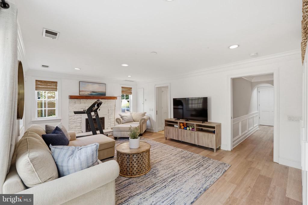 3523 HAMLET PLACE Unit: 501