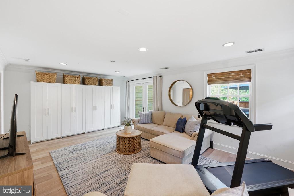 3523 HAMLET PLACE Unit: 501
