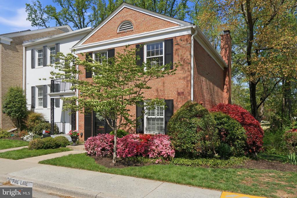 3523 HAMLET PLACE Unit: 501