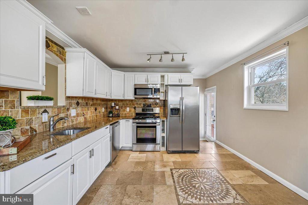 11310 ASHLEY DRIVE