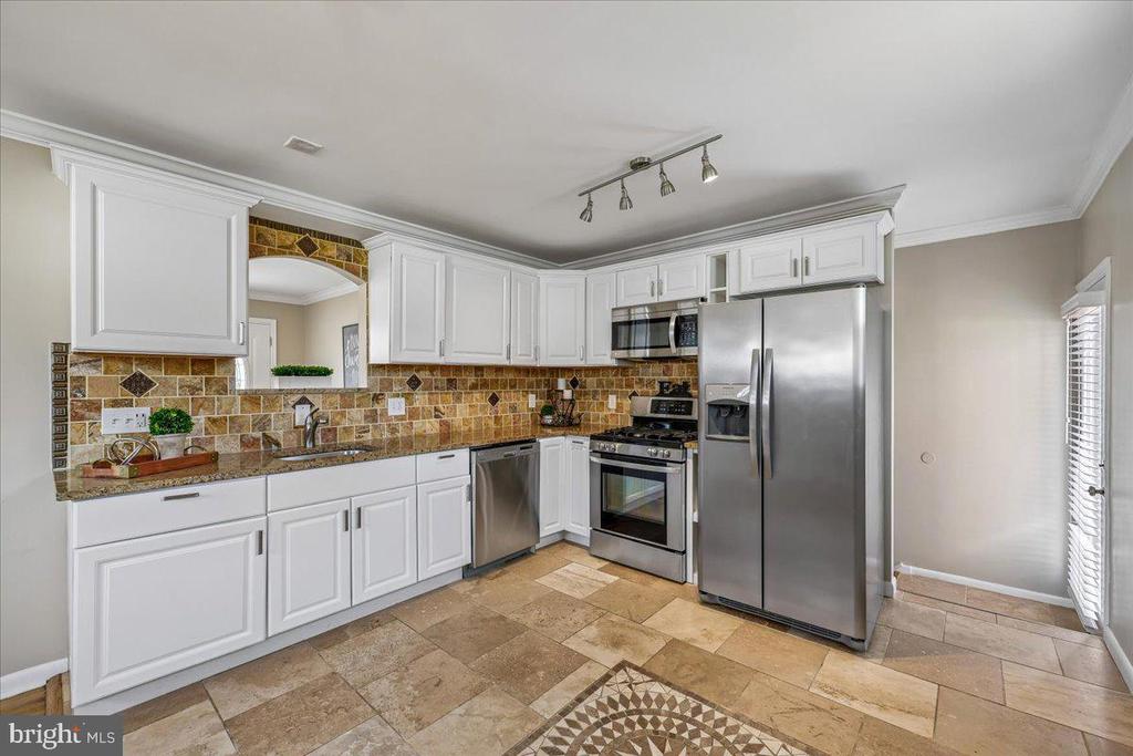 11310 ASHLEY DRIVE