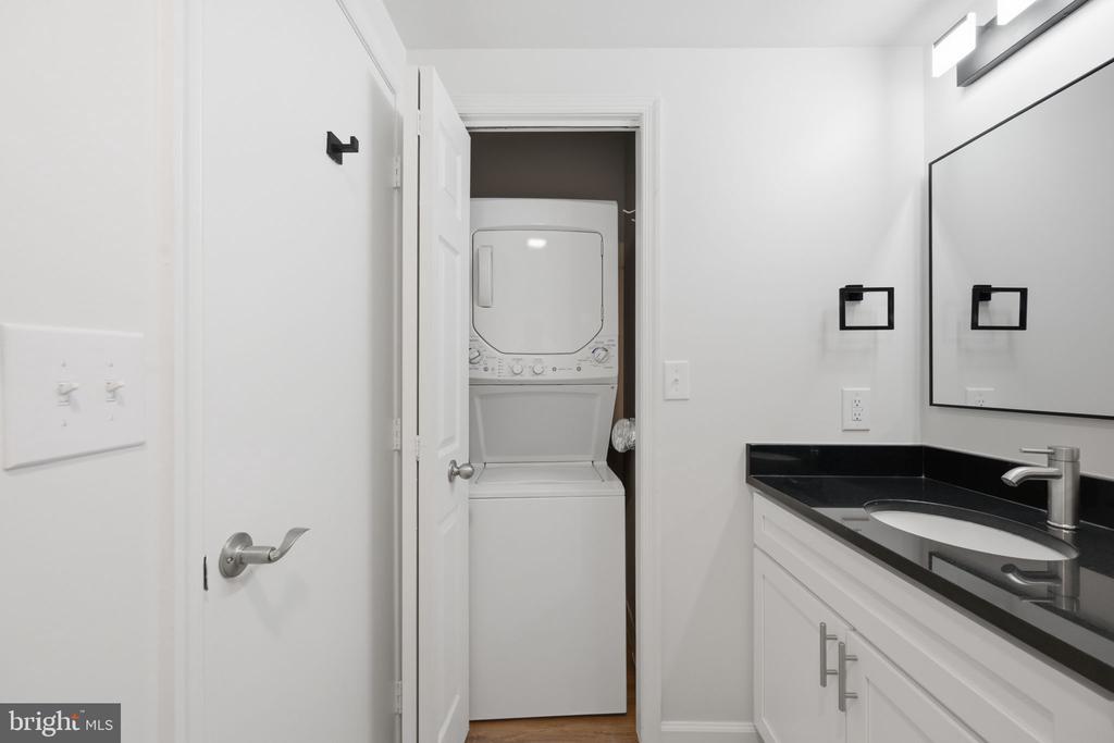 24 COURTHOUSE SQUARE Unit: 603
