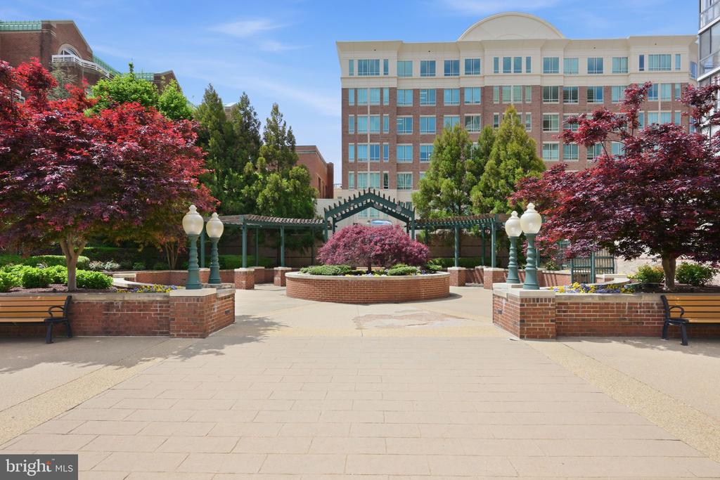 24 COURTHOUSE SQUARE Unit: 603