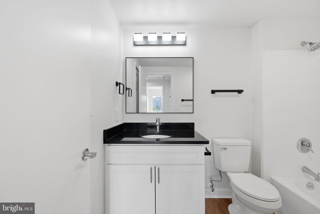 24 COURTHOUSE SQUARE Unit: 603