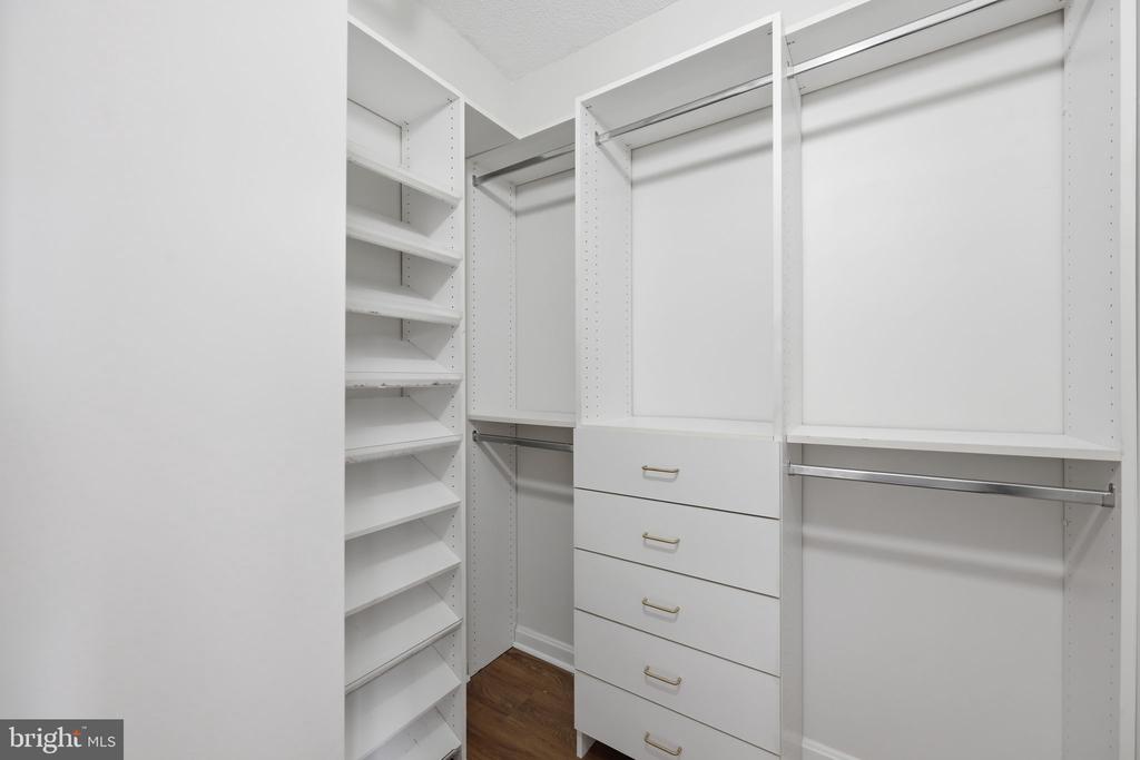 24 COURTHOUSE SQUARE Unit: 603