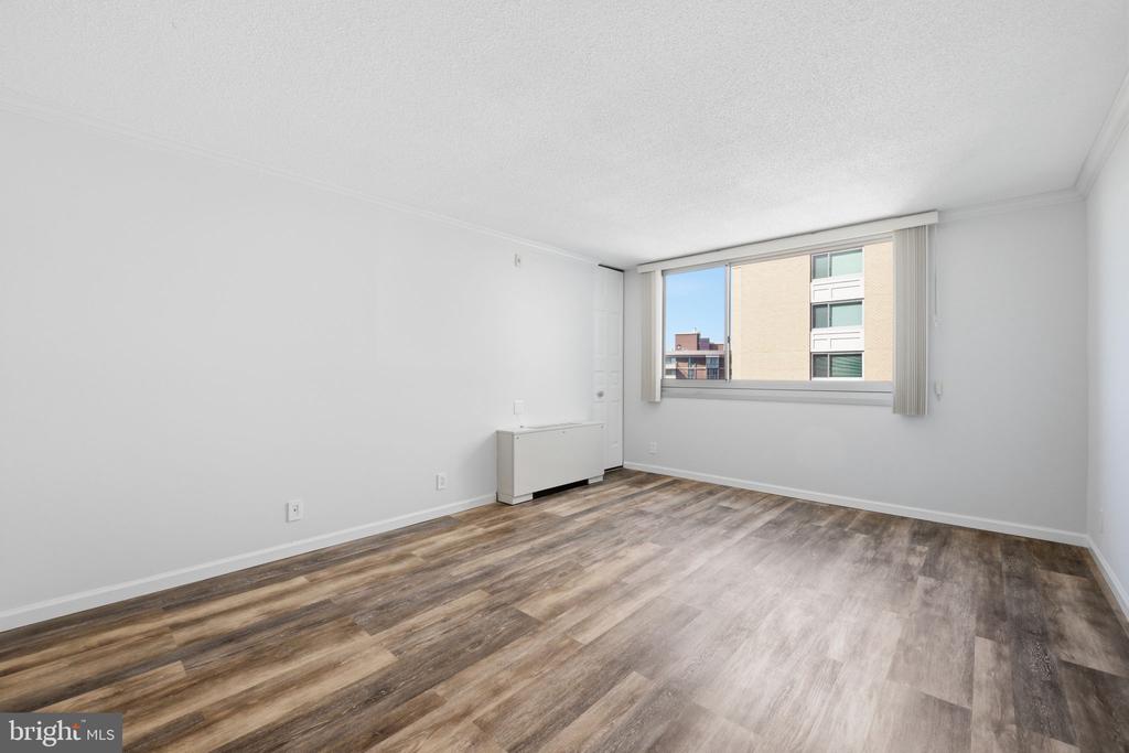 4601 N PARK AVENUE Unit: 1120-V