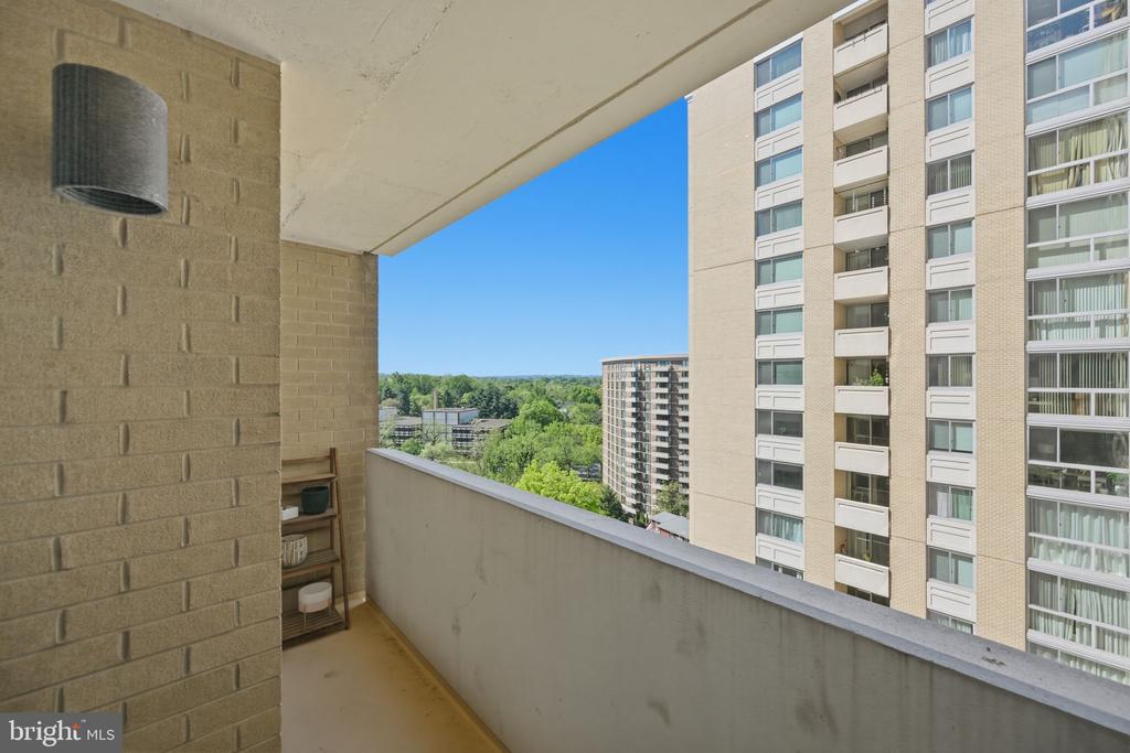4601 N PARK AVENUE Unit: 1120-V