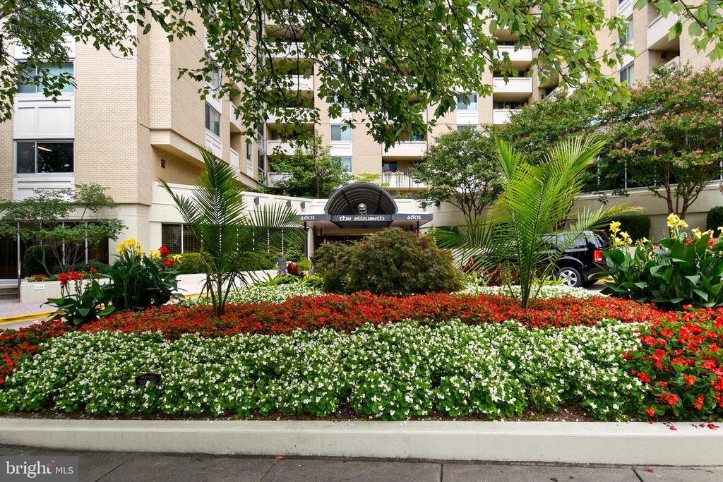 4601 N PARK AVENUE Unit: 1120-V