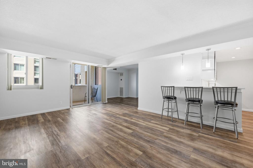 4601 N PARK AVENUE Unit: 1120-V