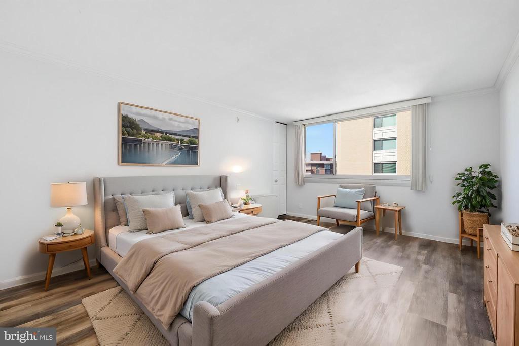 4601 N PARK AVENUE Unit: 1120-V