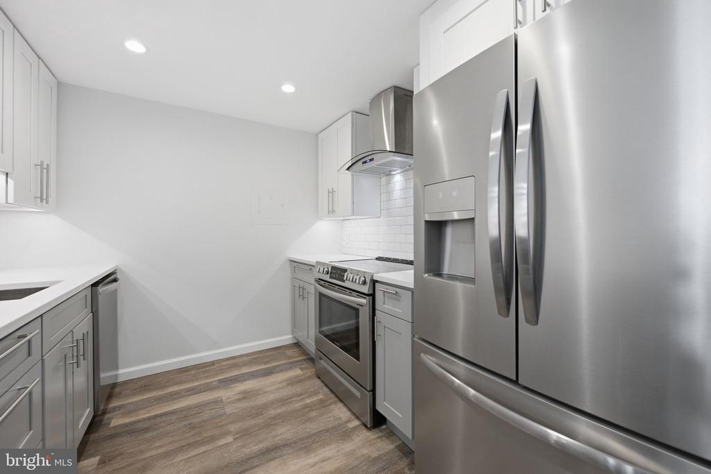 4601 N PARK AVENUE Unit: 1120-V