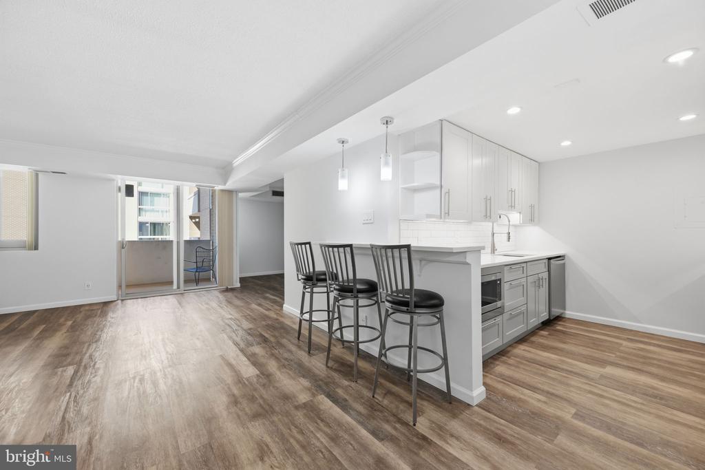 4601 N PARK AVENUE Unit: 1120-V
