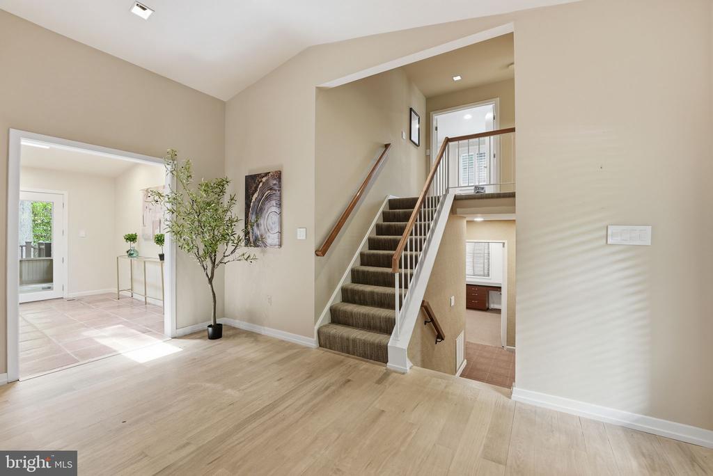 15 ARLIVE COURT