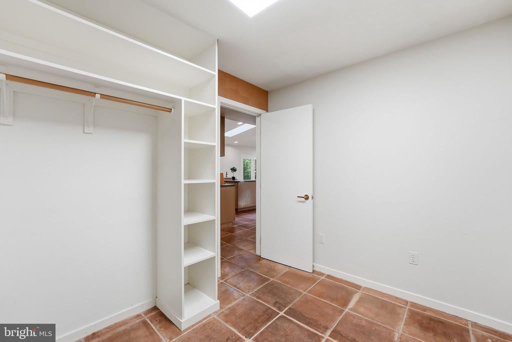 15 ARLIVE COURT