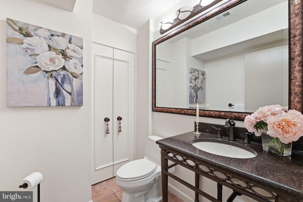15 ARLIVE COURT