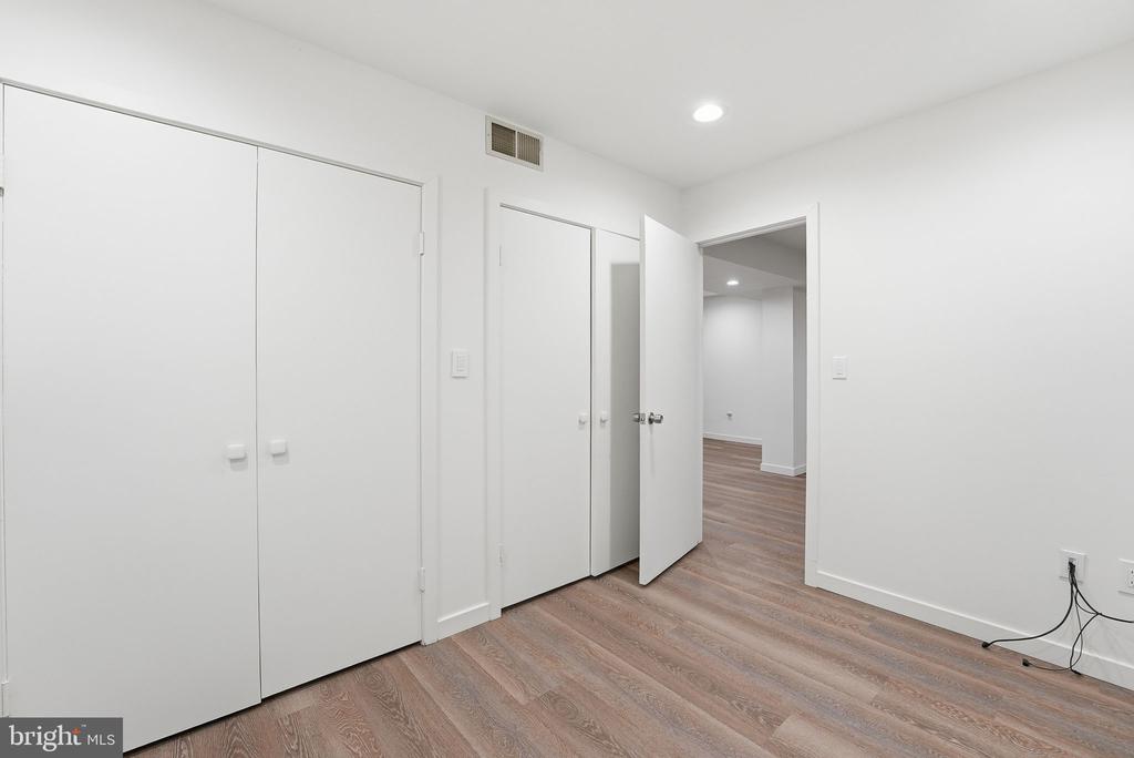 15 ARLIVE COURT