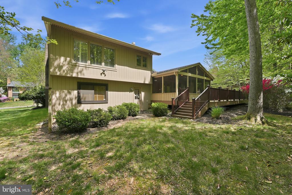 15 ARLIVE COURT