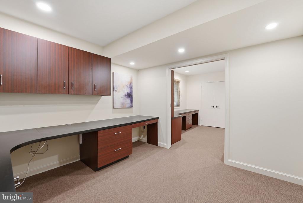 15 ARLIVE COURT