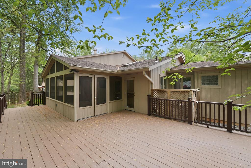 15 ARLIVE COURT