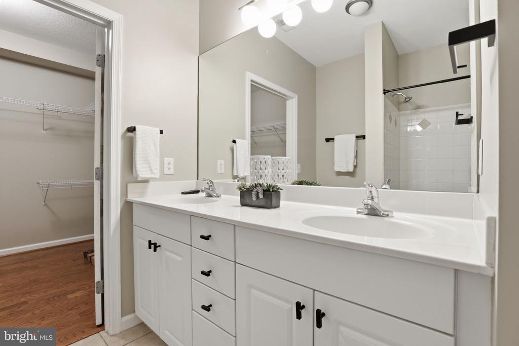 7 GRANITE PLACE Unit: 214