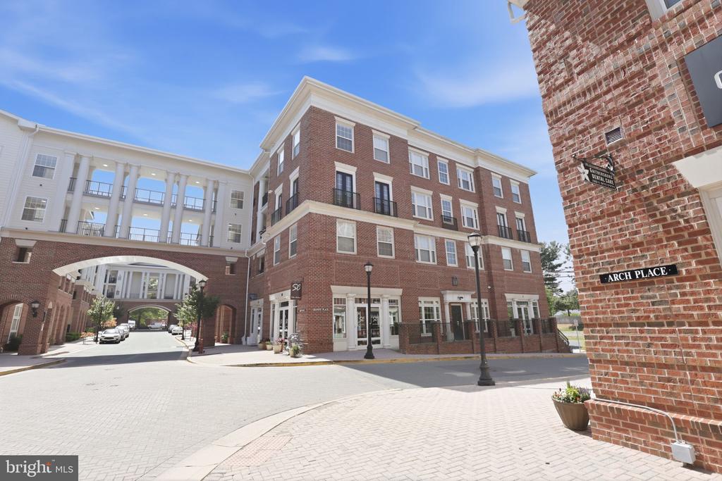 7 GRANITE PLACE Unit: 214