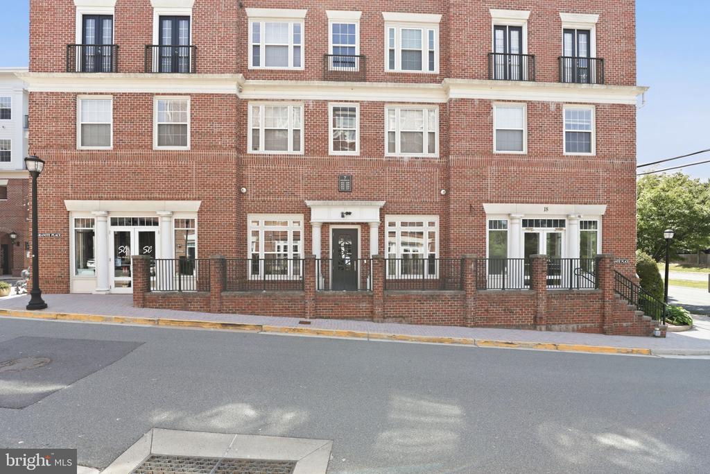 7 GRANITE PLACE Unit: 214