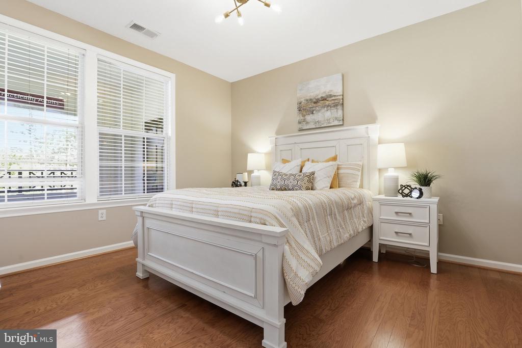 7 GRANITE PLACE Unit: 214