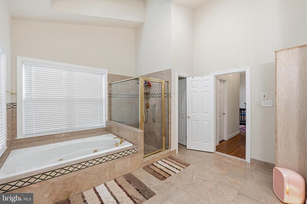 13010 BOSWELL COURT