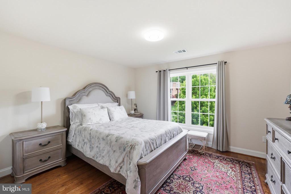 13010 BOSWELL COURT