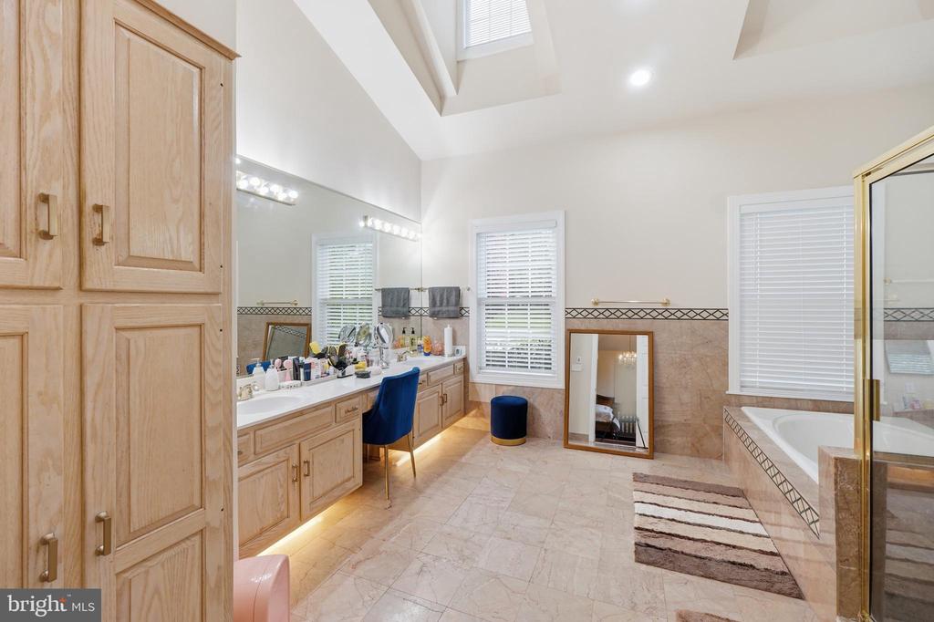 13010 BOSWELL COURT