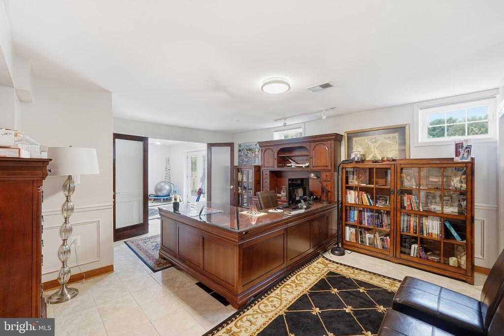 13010 BOSWELL COURT
