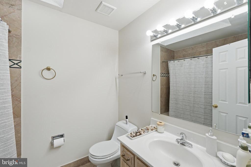 13010 BOSWELL COURT