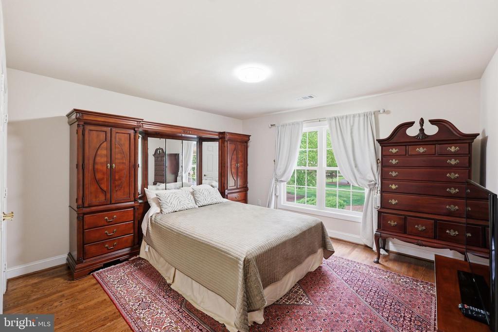 13010 BOSWELL COURT