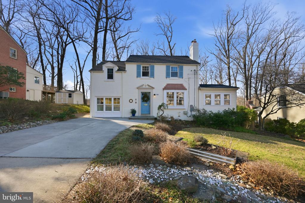 9634 PARKWOOD DRIVE