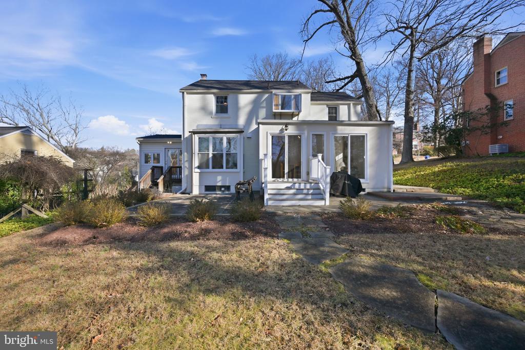 9634 PARKWOOD DRIVE