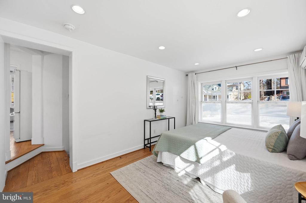 9634 PARKWOOD DRIVE