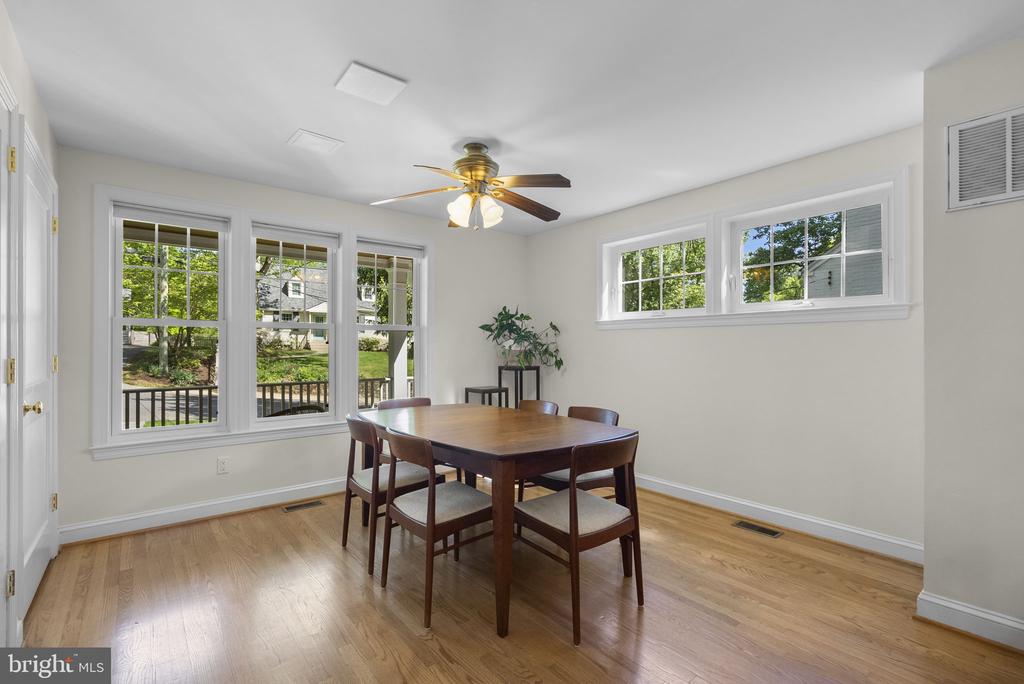 213 CRESTMOOR CIRCLE