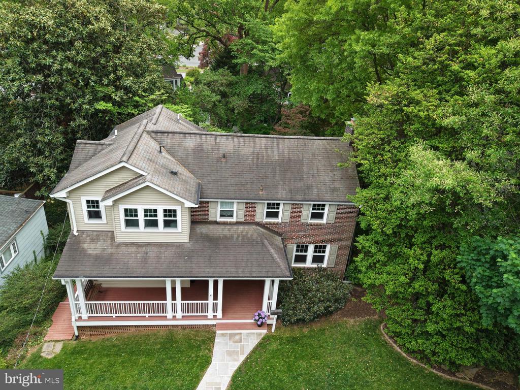 213 CRESTMOOR CIRCLE