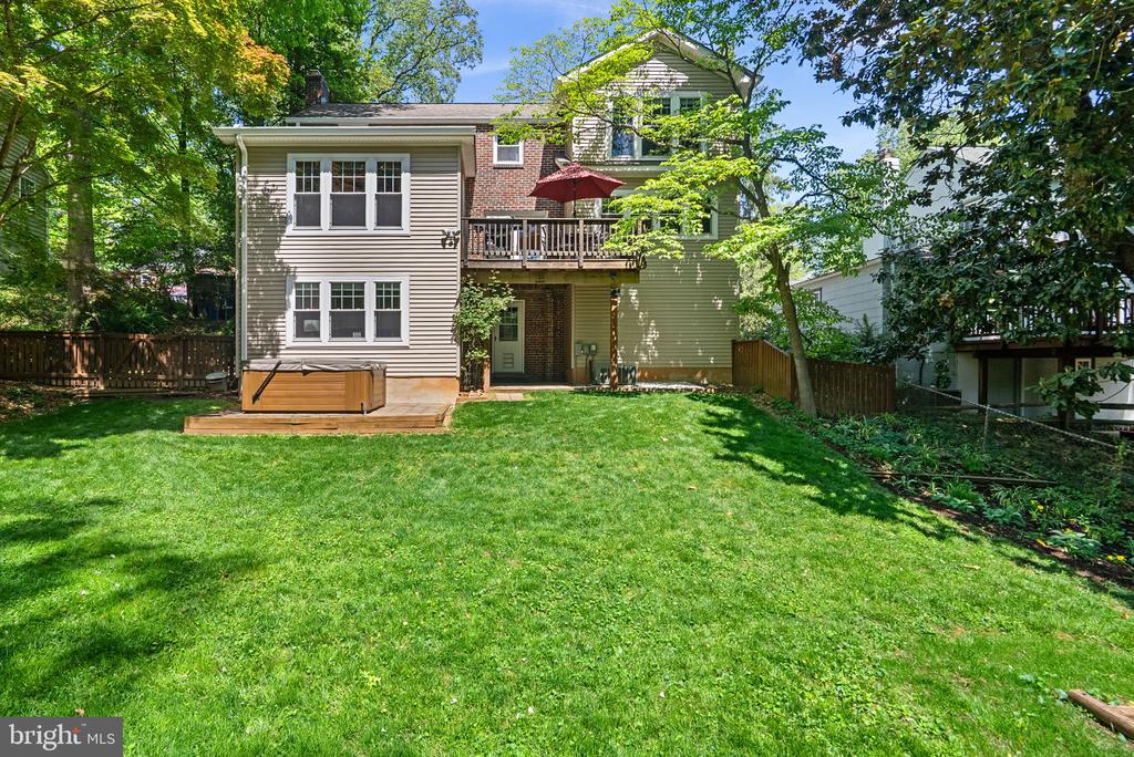 213 CRESTMOOR CIRCLE