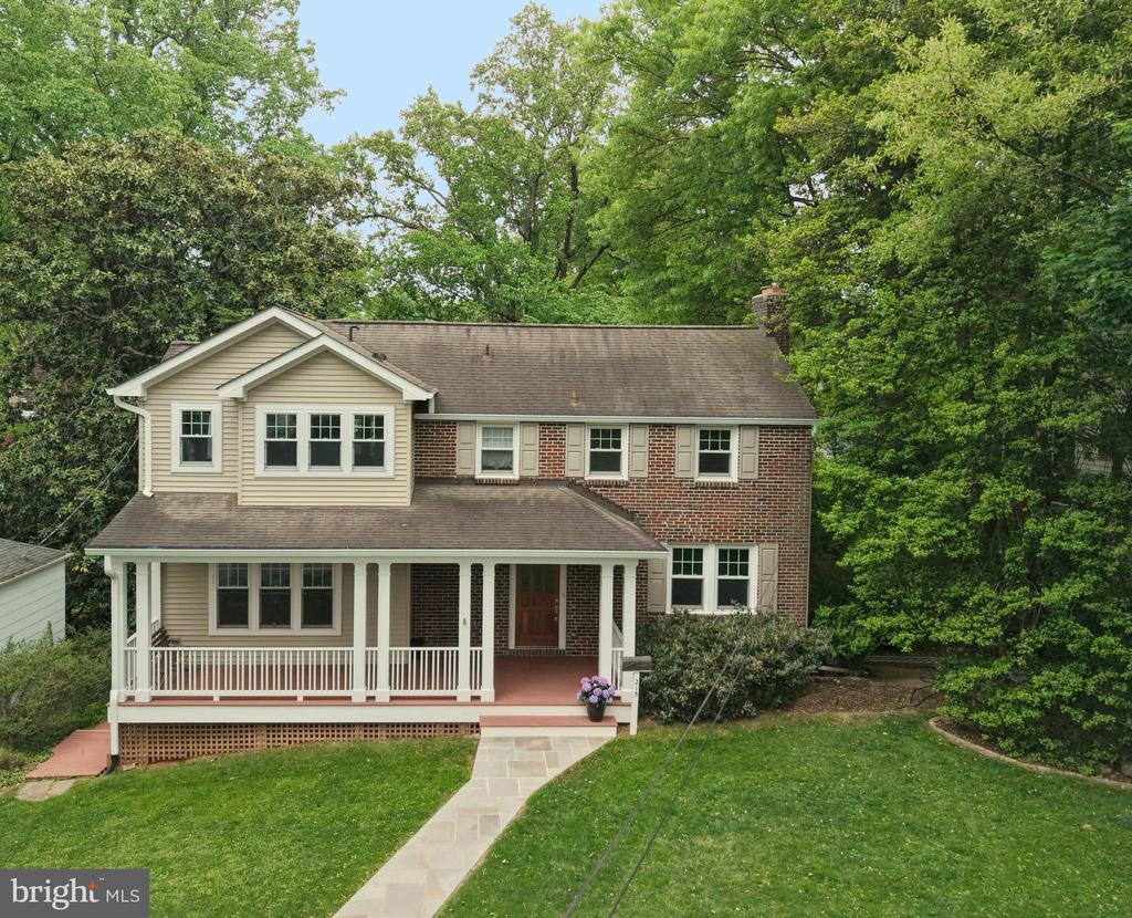 213 CRESTMOOR CIRCLE
