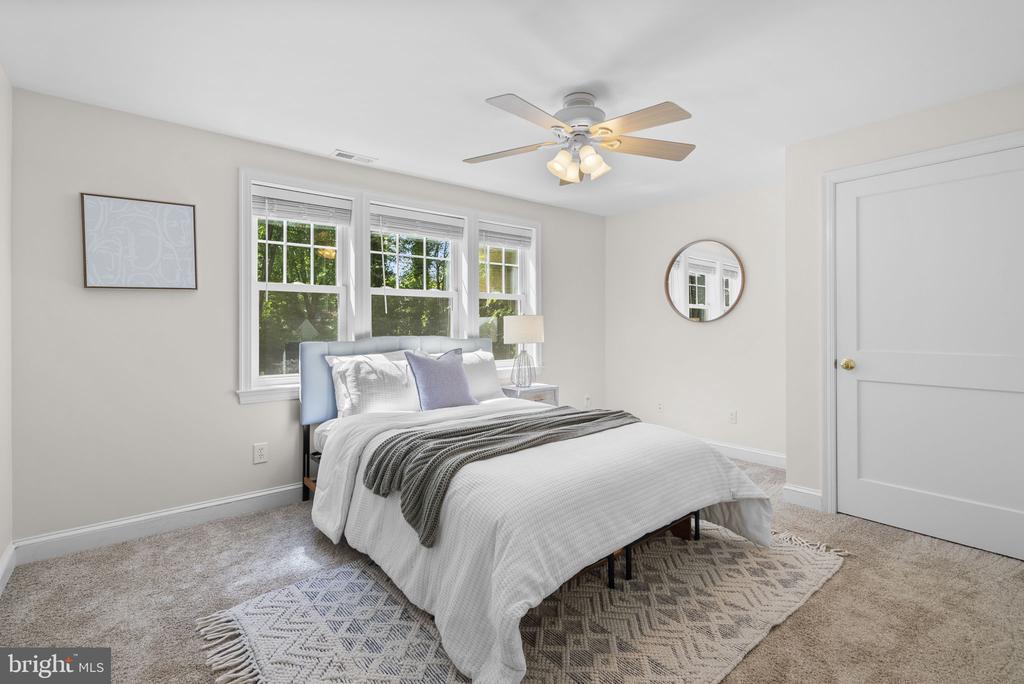 213 CRESTMOOR CIRCLE