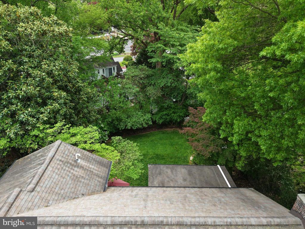 213 CRESTMOOR CIRCLE