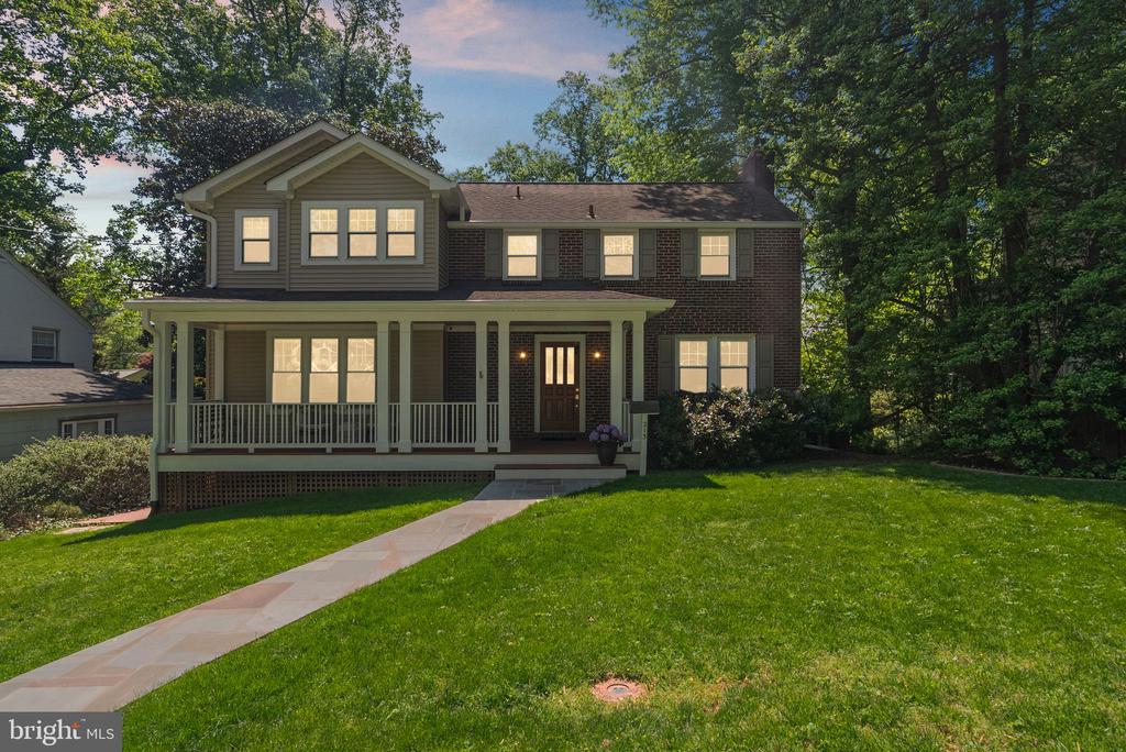 213 CRESTMOOR CIRCLE