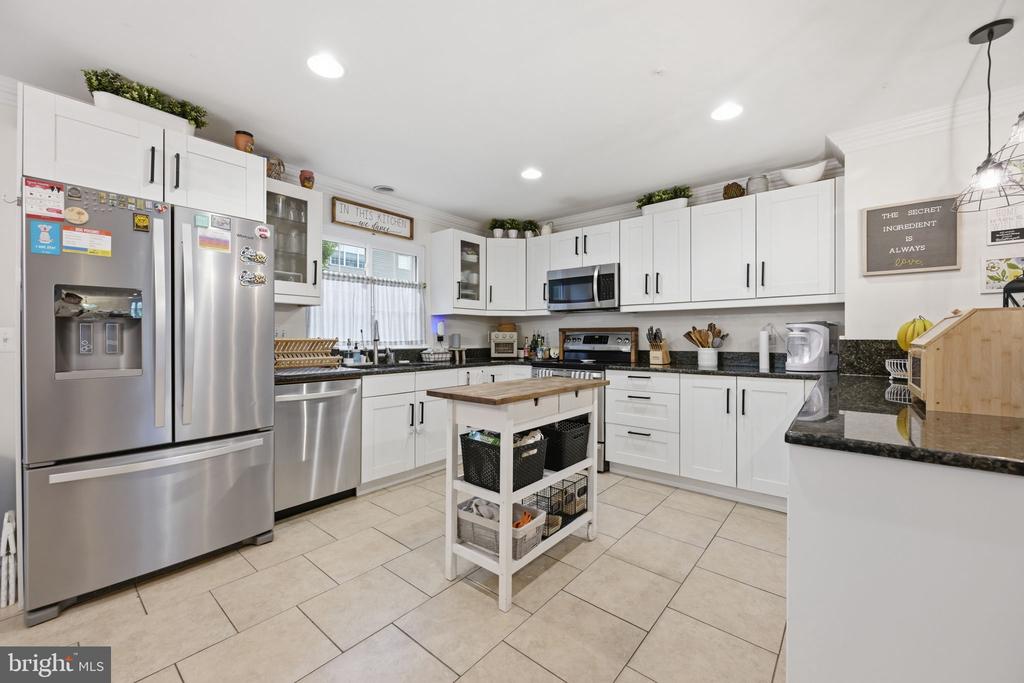 2355 MASSANUTTEN DRIVE