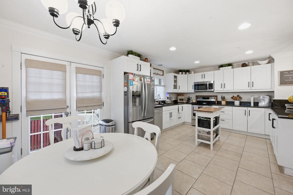 2355 MASSANUTTEN DRIVE