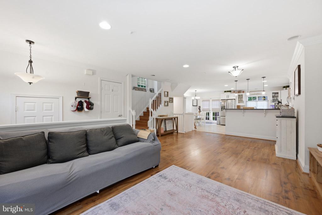 2355 MASSANUTTEN DRIVE